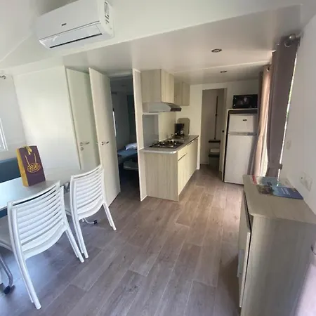 Mobil 4 Personnes * Narbonne-Plage